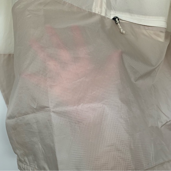 Peak Performance Lightweight Anorak - Picture 2 of 3